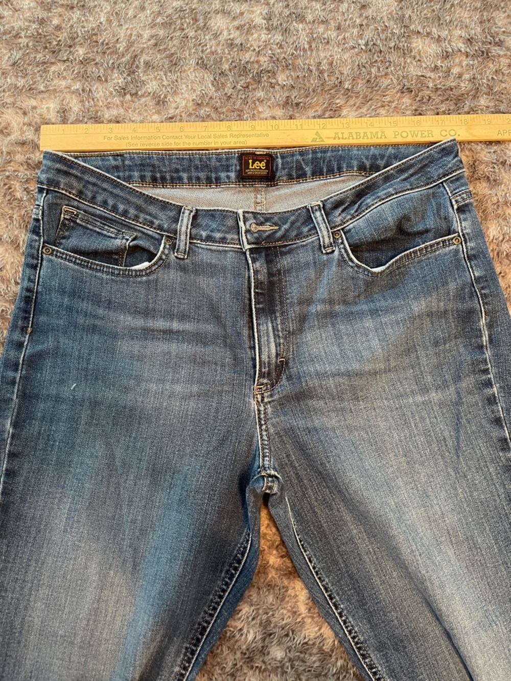 Lee women’s Washed Blue Straight Jeans